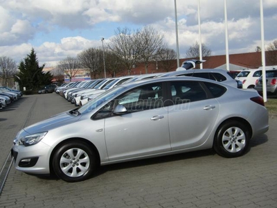 OPEL ASTRA J Sedan 1.6 Enjoy EURO6 /Magyarországi - Balesetmentes - Első tulajdonos - Garantált - 81.100 KM!/