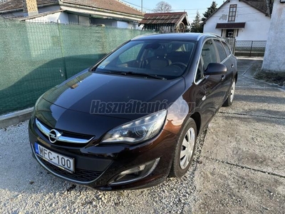 OPEL ASTRA J Sports Tourer 1.4 T Cosmo