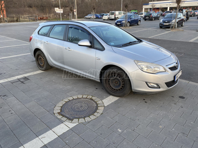 OPEL ASTRA J Sports Tourer 1.6 Cosmo