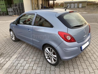 OPEL CORSA D 1.4 Sport