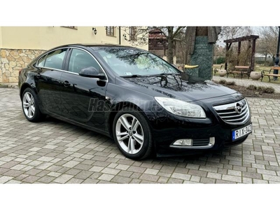 OPEL INSIGNIA 2.0 T Sport Navigáció