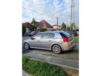 OPEL SIGNUM 3.0 V6 CDTI Sport