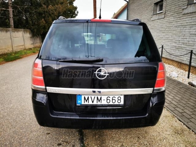 OPEL ZAFIRA B 1.8 Cosmo