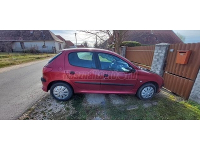 PEUGEOT 206 1.1 Presence