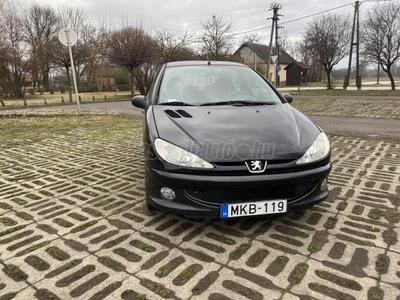 PEUGEOT 206 1.4 HDi Trendy Plus