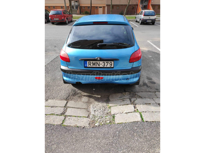 PEUGEOT 206 1.4 Mistral