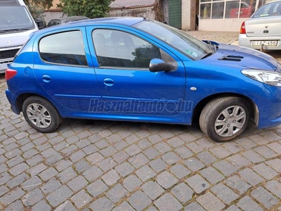 PEUGEOT 206+