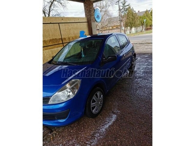 RENAULT CLIO 1.2 16V Cinetic