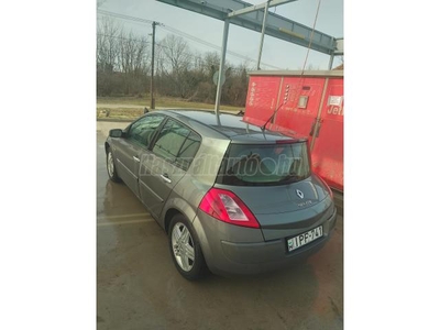 RENAULT MEGANE 1.6 Authentique