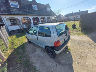 RENAULT TWINGO 1.2 Authentique