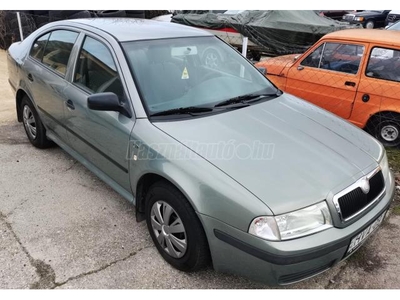 SKODA OCTAVIA 1.6 Classic 1 gazdás. magyarországi újkorától. vonóhorgos. rozsdamentes. friss műszaki