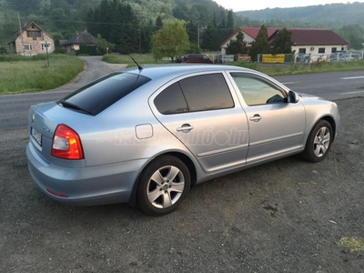 SKODA OCTAVIA 1.6 Elegance