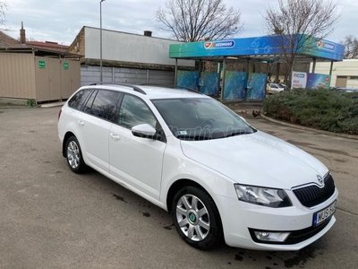 SKODA OCTAVIA Combi 1.6 CR TDI Elegance