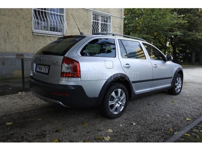 SKODA OCTAVIA Combi Scout 1.8 TSI