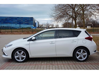 TOYOTA AURIS 1.8 HSD Executive (Automata) TSS Hybrid