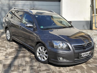 TOYOTA AVENSIS Wagon 1.8 Sol 1 Tulaj Végig Toyota szerviz Hibátlan !