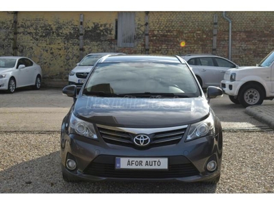 TOYOTA AVENSIS Wagon 2.0 D-4D Premium NAVI - D.KLÍMA - Ü.FÜ - LEVEHETŐ HOROG - T.KAMERA - VÉGIG TOYOTÁBAN SZERVÍZELVE!