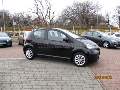 TOYOTA AYGO 1.0 AC Magyarországi-Klimás-Rozsdamentes-Valós kilométer!