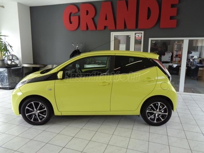 TOYOTA AYGO 1.0 x-play 30.800KM! TEMPOMAT TOLATÓKAMERA GARANCIA!