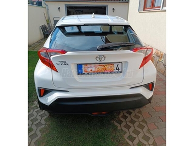 TOYOTA C-HR 1.2T Comfort Business