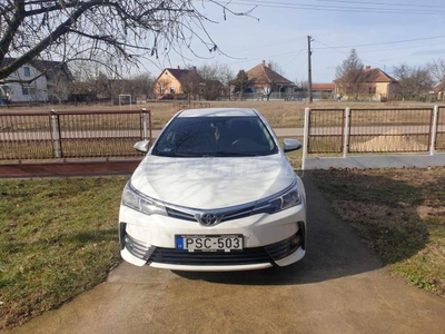 TOYOTA COROLLA Sedan 1.6 Active Trend+