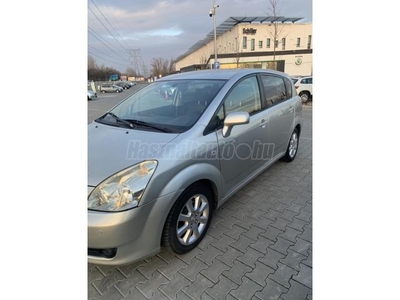 TOYOTA COROLLA VERSO 2.2 D-4D Luna