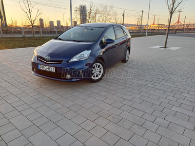 TOYOTA PRIUS+ 1.8 HSD Premium e-CVT