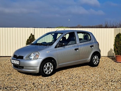 TOYOTA YARIS 1.0