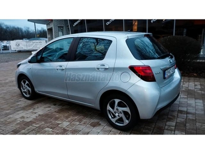 TOYOTA YARIS 1.5 HSD Trend Safety e-CVT