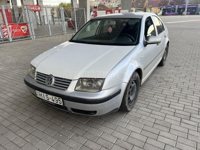 VOLKSWAGEN BORA 1.6 Comfortline VONÓHOROG.DIGITKLÍMA.SZUPER MOTORRAL