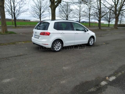 VOLKSWAGEN GOLF SPORTSVAN 1.6 TDI Comfortline