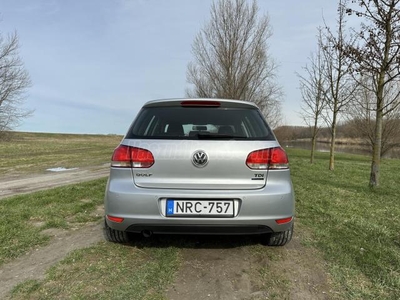 VOLKSWAGEN GOLF VI 1.6 TDi Comfortline DSG