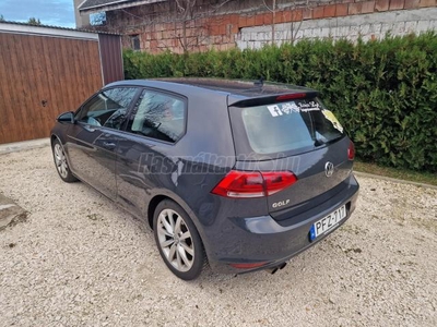 VOLKSWAGEN GOLF VII 2.0 TDI Highline DSG