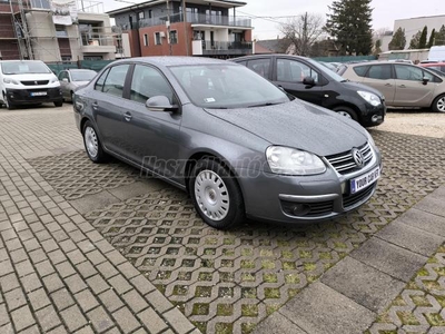 VOLKSWAGEN JETTA V 1.6 Comfortline