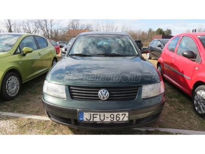 VOLKSWAGEN PASSAT 1.6 Comfortline