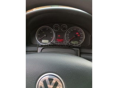 VOLKSWAGEN PASSAT 1.9 PD TDI Highline