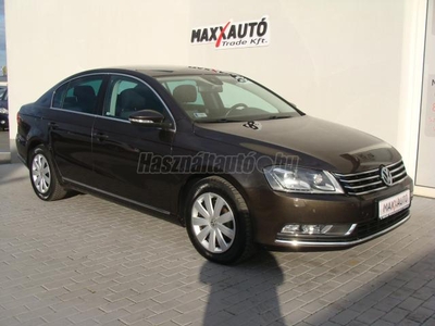 VOLKSWAGEN PASSAT 2.0 CR TDI Comfortline BMT DSG MAGYARORSZÁGI+NAVI+ÜLÉSFŰTÉS+TOLATÓKAMERA+XENON!