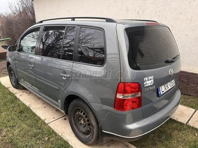 VOLKSWAGEN TOURAN 2.0 PD TDI Trendline