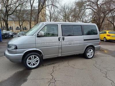 VOLKSWAGEN TRANSPORTER Caravelle 2.5 Syncro