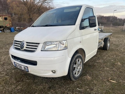 VOLKSWAGEN TRANSPORTER T5 2.5 TDI