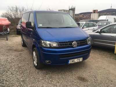 VOLKSWAGEN TRANSPORTER T5 Caravelle 2.5 TDI Trendline Shuttle 2.5 TDI