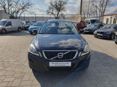 VOLVO XC60 2.0 D Momentum Geartronic +2 ÉV GARANCIÁVAL+1.TULAJ+SZ.KÖNYV+FÉLBŐR+RADAR+ESŐSZENZOR+TEMPOMAT+ROZSDAMENTES