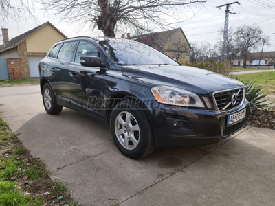 VOLVO XC60 2.4 D DRIVe Momentum