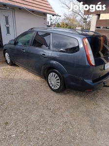 Eladó Ford Focus kombi 1.6 benzines