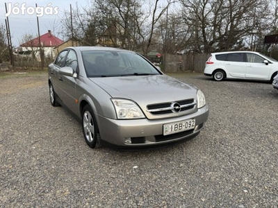 Opel Vectra C 1.8 Comfort Benzines