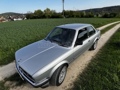 BMW 323i coupe