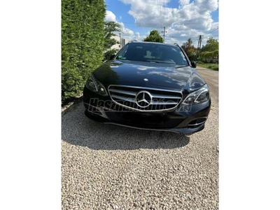 MERCEDES-BENZ E 220 BlueTEC T Avantgarde 9G-TRONIC