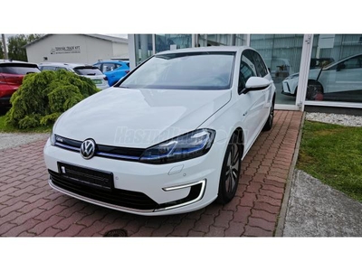 VOLKSWAGEN GOLF VII e-Golf Edition TÉLI CSOMAG. NAVI. LED!