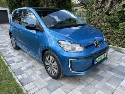 VOLKSWAGEN UP e-Up! Style Plus 36.8KWH Akkus Tolató kamera Multikormány Radar Ülésfűtés 30e.km!