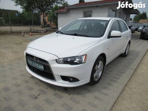 Mitsubishi Lancer Sportback 1.6 Invite / Szervi...